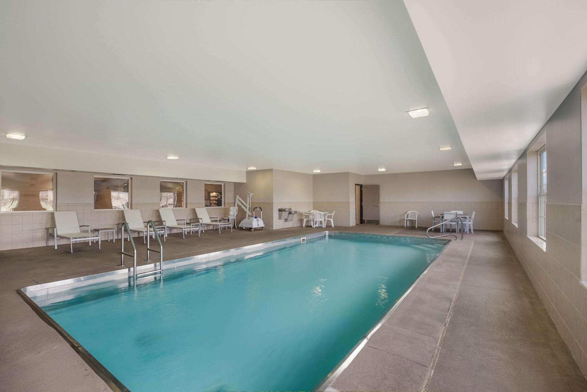 Country Inn & Suites By Radisson, Marion, Il Bagian luar foto